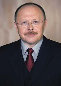 Dr. Manfred Püchel