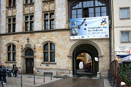 Banner am Justizzentrum